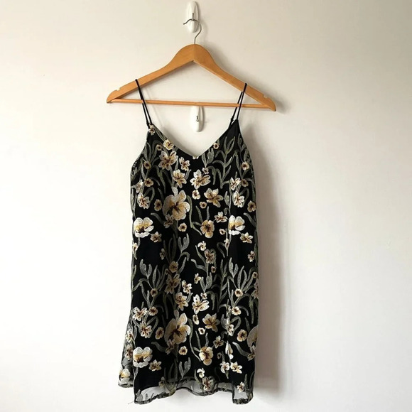 Aritzia Little Moon Cheyenne  Lace Floral Mini Dress Black Size XS - Picture 5 of 9
